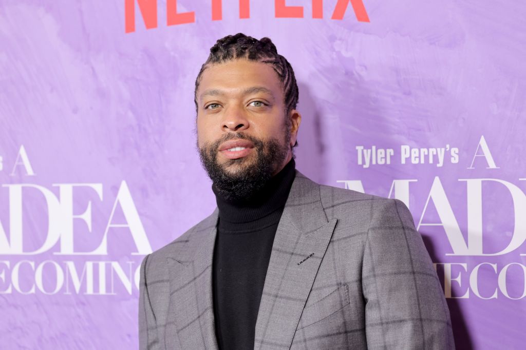 DeRay Davis Says He’s ‘Comfortable’ Being In A Relationship W/ Two Women